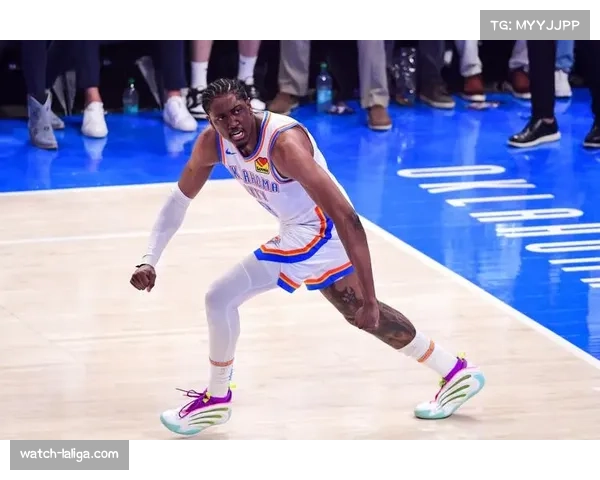 乌布雷右内收肌酸痛被列为出战成疑 76人侧翼火力存在变数